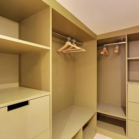 Amazing Flat In ! Lejlighed